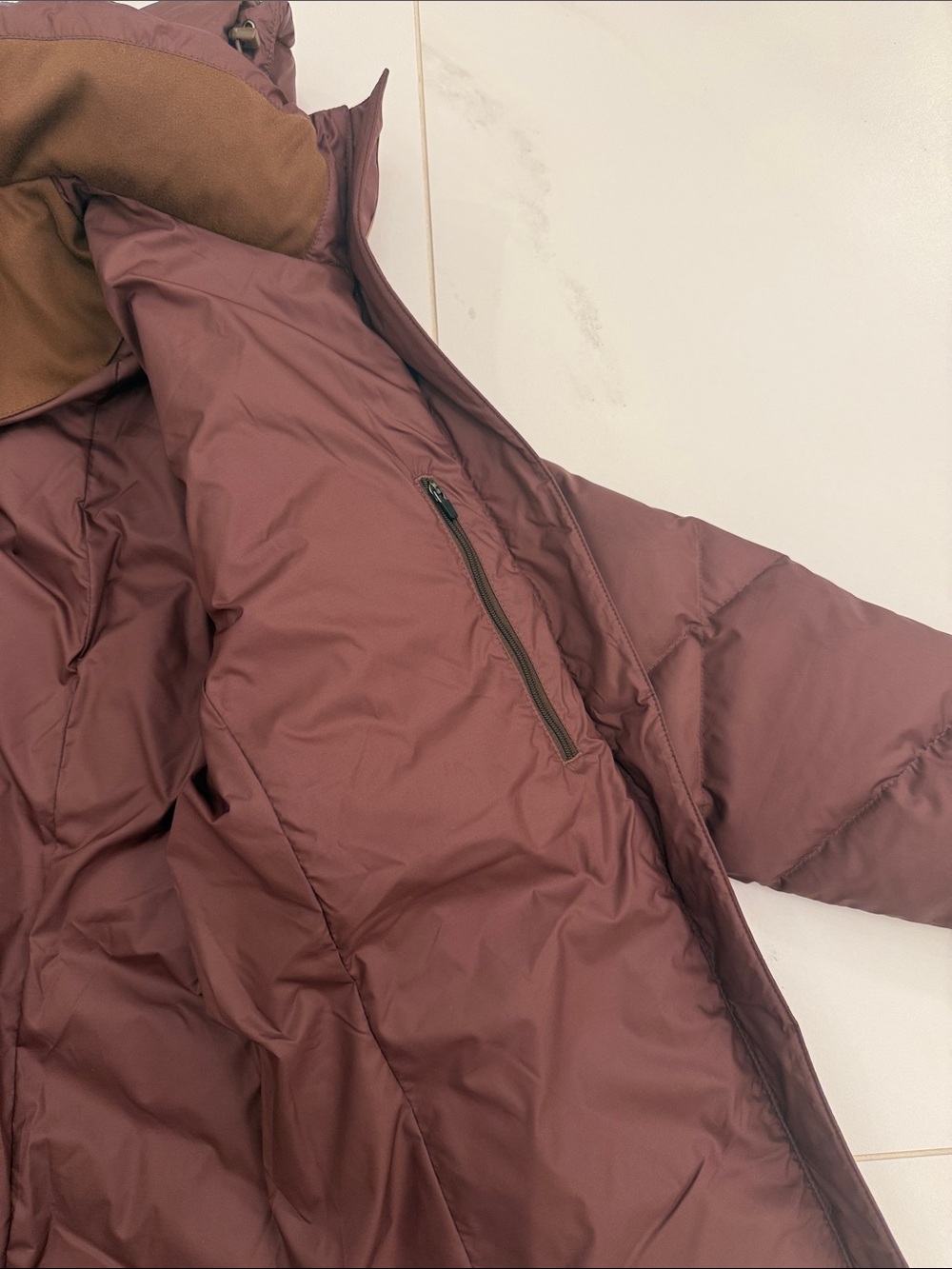 Patagonia Women's Brown Quilted Puffer Coat - Picture 5 of 7